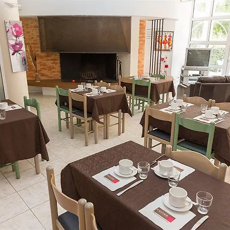 Appart hôtel Cerise Dax - Les Jardins Du 3*